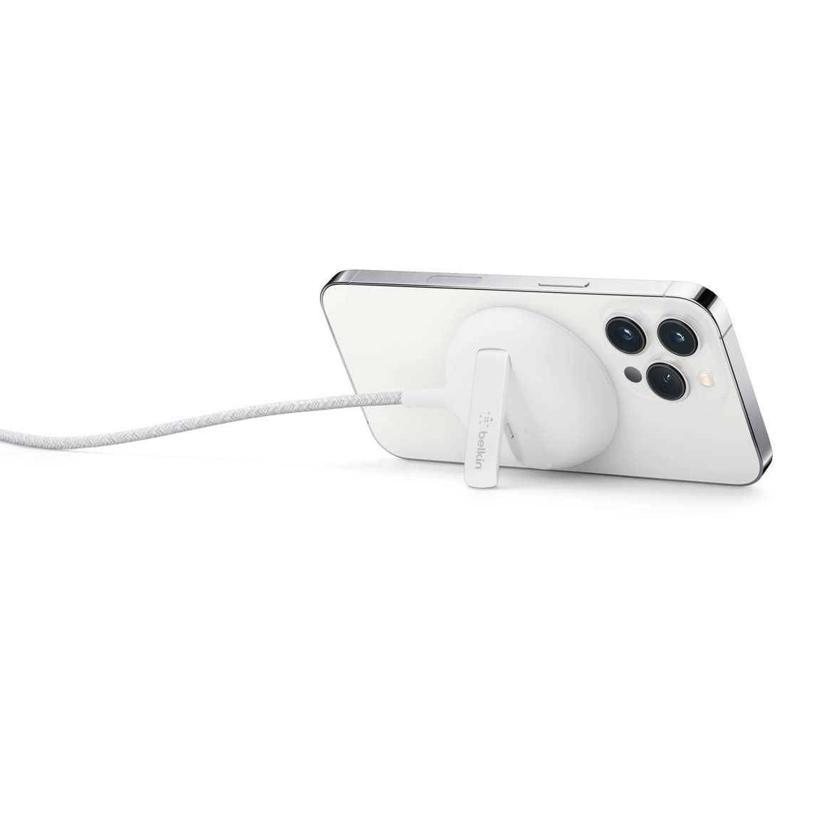 belkin-boostcharge-portable-wireless-charging-pad-con-magsafe-15-w-tappetino-ric image 1